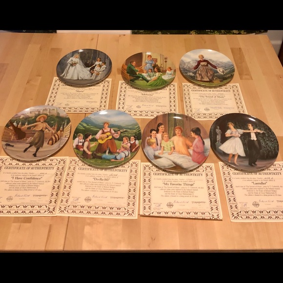 Sound of Music Plate Collection (Set of 7) - Picture 1 of 8